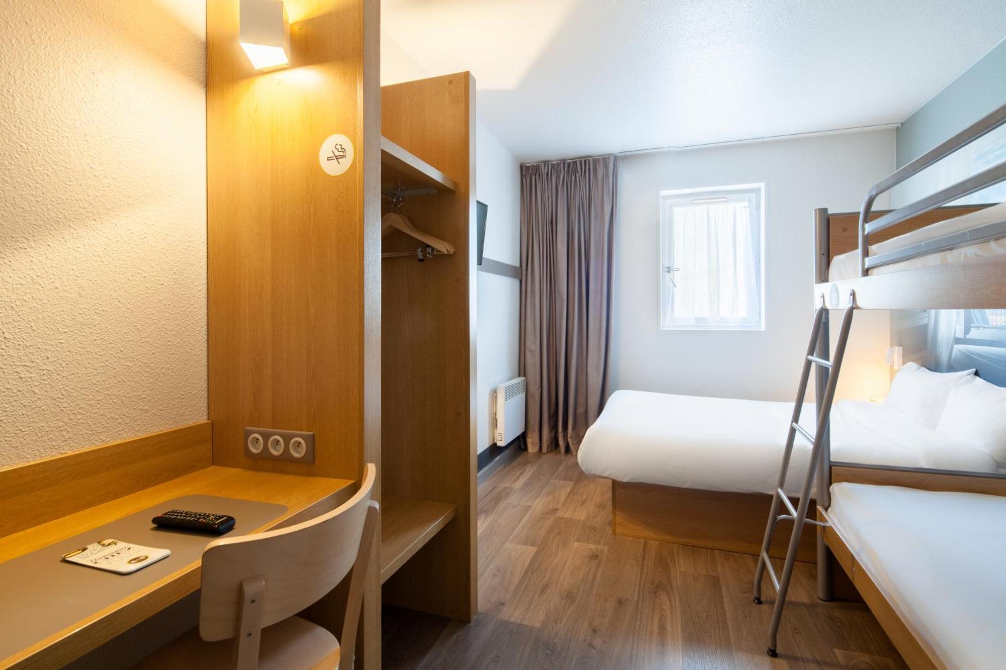 B&B Hotel Maurepas Eksteriør bilde